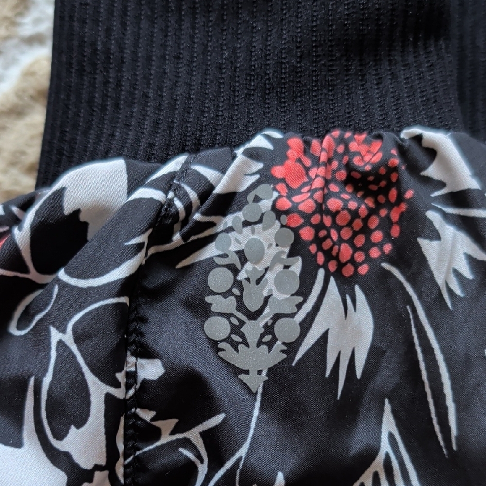 Free People Movement Carpe Diem Shorts EUC - Picture 4 of 7